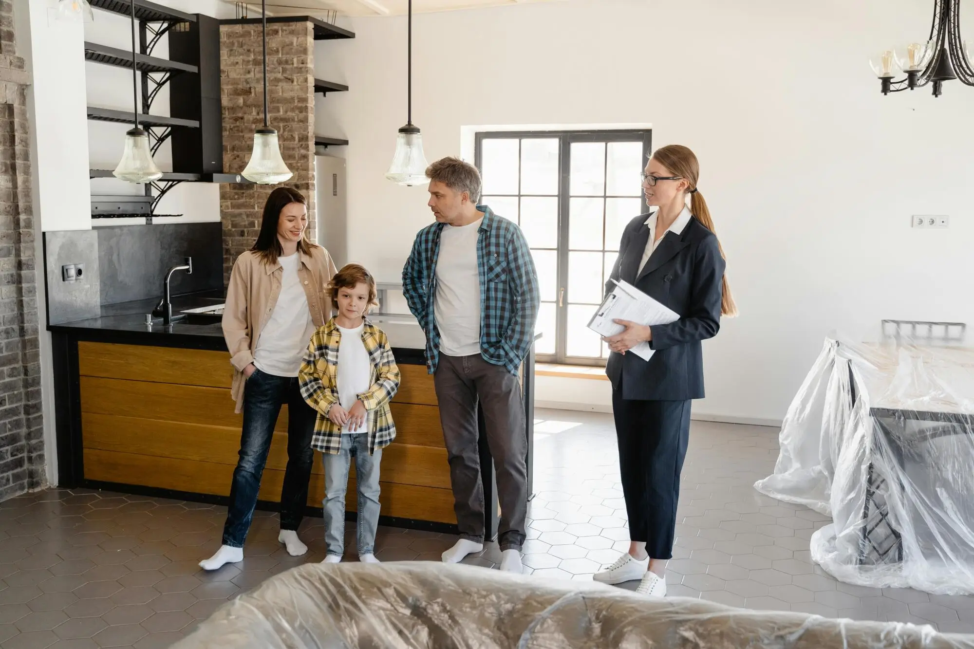 Finding Your Dream Home: Tips for Navigating the Real Estate Market